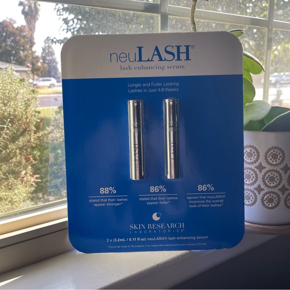 NeuLash Lash enhancing Serum 💖 - Picture 3 of 5